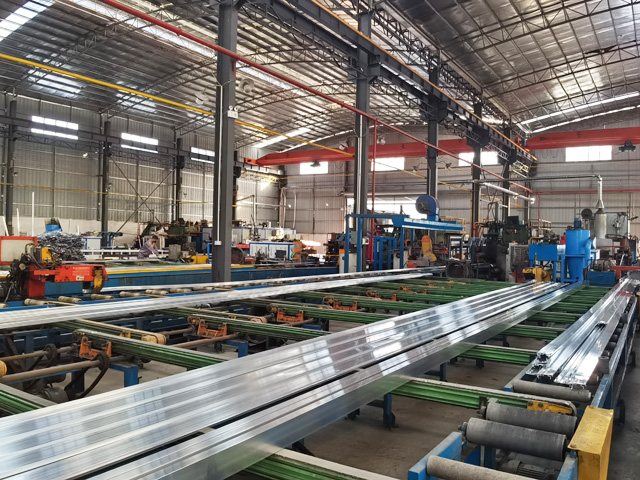 Aluminum profile supplier factory